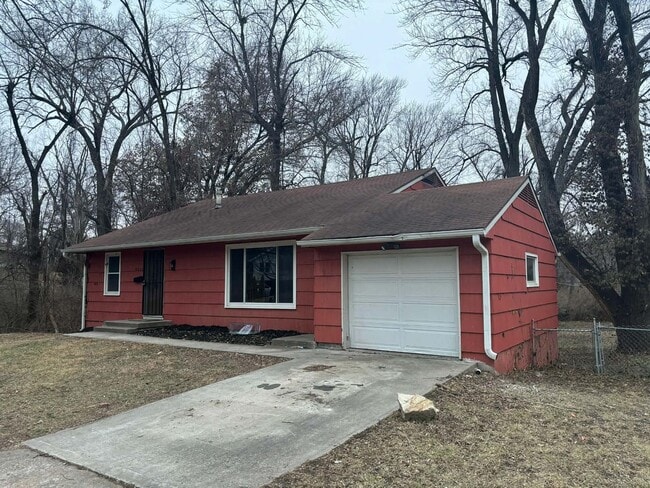 property at 9512 Fremont Ave