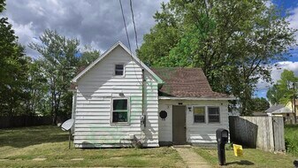 418 W 7th St in Muncie, IN - Building Photo