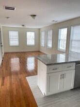 82 Forest Ave in Pawtucket, RI - Building Photo - Building Photo