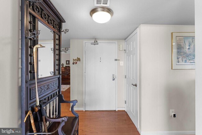 1515 S Arlington Ridge Rd in Arlington, VA - Building Photo - Building Photo