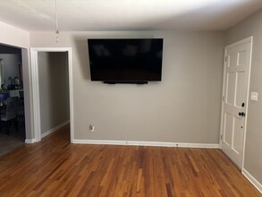 2212 Croydon Dr in Tallahassee, FL - Building Photo - Building Photo