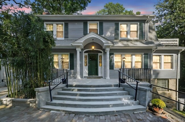property at 1 Lynwood Rd