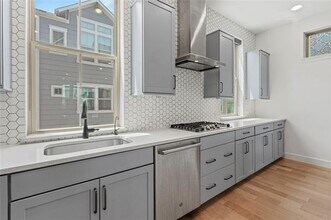 2762 Yellow Jasmine Ln in Dallas, TX - Building Photo - Building Photo