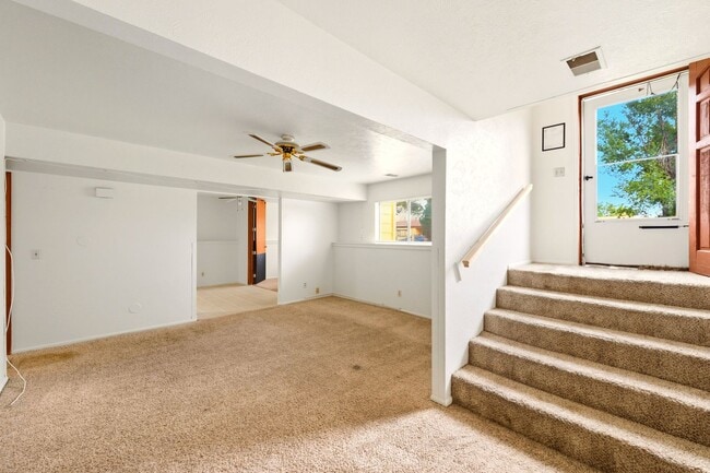 1085 S Perry St in Denver, CO - Building Photo - Building Photo