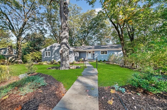 property at 20 Summit Terrace