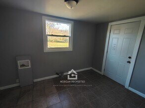 2104 Drexel Dr in Anderson, IN - Foto de edificio - Building Photo