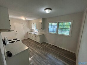 603 Hal St NW in Huntsville, AL - Building Photo - Building Photo