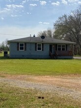 425 Bainbridge Loop in Muscle Shoals, AL - Building Photo - Building Photo