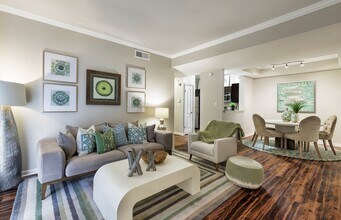 Lantana Ridge in Austin, TX - Building Photo - Building Photo