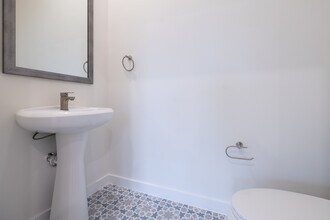 Oasis at Woodland in Magnolia, TX - Building Photo - Interior Photo