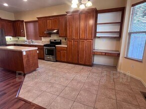 2423 Guerneville Rd in Santa Rosa, CA - Building Photo - Building Photo