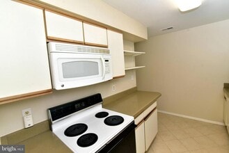 201 Mulberry Cove in Mount Laurel, NJ - Building Photo - Building Photo