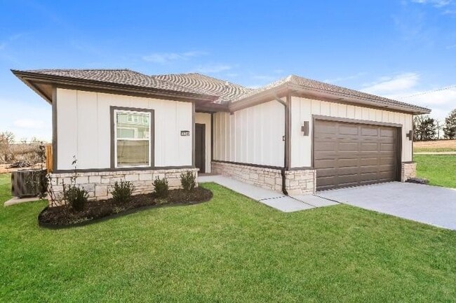 320 W 3rd St in Arcadia, OK - Building Photo - Building Photo