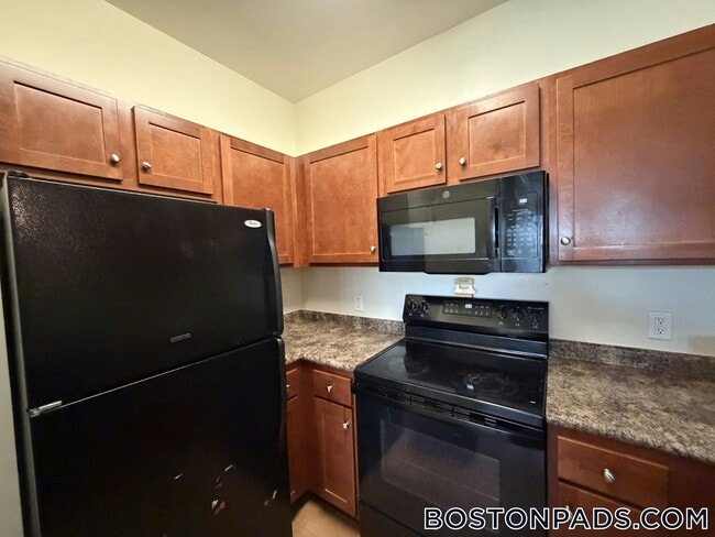 311 Lowell St, Unit 3213