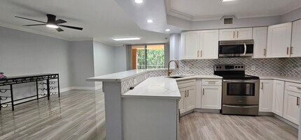 400 Scotia Dr in Hypoluxo, FL - Building Photo - Building Photo