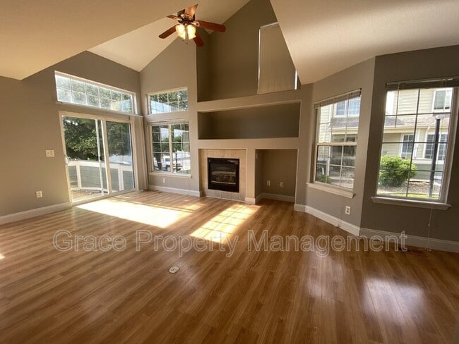 930 Button Rock Dr in Longmont, CO - Building Photo - Building Photo