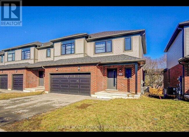 1319 Michael Cir in London, ON - Building Photo - Building Photo