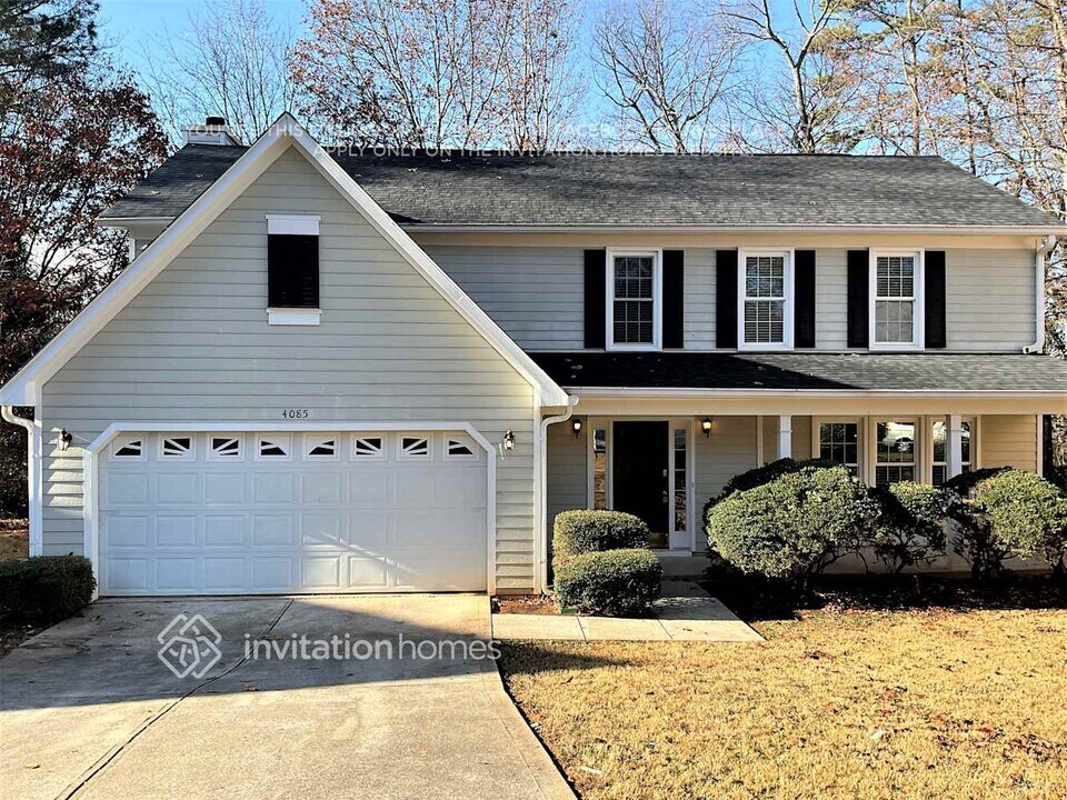 4085 Spinnaker Dr in Duluth, GA - Foto de edificio