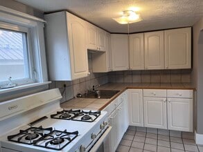 17 Elm St, Unit 3 in Lancaster, NH - Building Photo - Building Photo