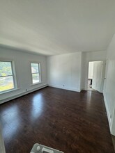 25 Old Terrace in Bellows Falls, VT - Building Photo - Building Photo