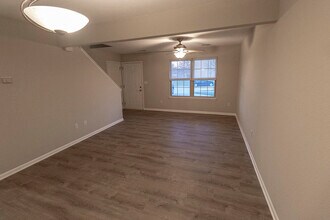 3910 Snowy Owl Dr in Columbia, MO - Building Photo - Building Photo