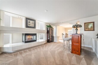 8162 Deerfield Ranch Ct in Las Vegas, NV - Building Photo - Building Photo