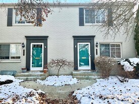 1779 Graefield Rd in Birmingham, MI - Building Photo