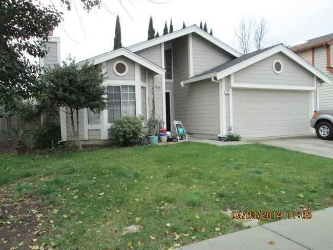 property at 272 Newport Cir