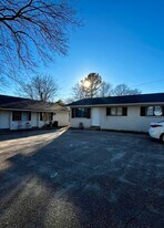 2112 14th Ave N in Columbus, MS - Building Photo