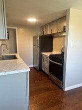 5136 Fieldcrest Dr in Pittsburgh, PA - Building Photo - Building Photo