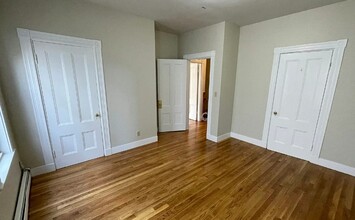 164 Putnam Ave, Unit 168 in Cambridge, MA - Building Photo - Building Photo