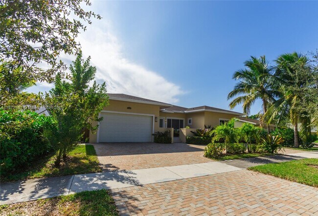 13454 SW 91st Terrace in Miami, FL - Building Photo - Building Photo