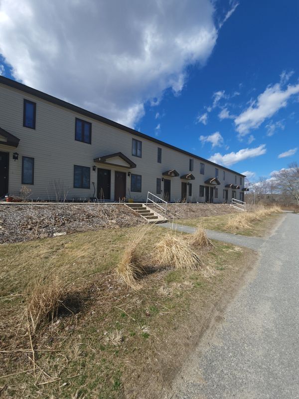 property at 3 Brook Front Ln
