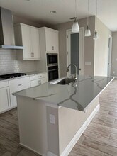 6394 Roadstead Ct in Apollo Beach, FL - Building Photo - Building Photo