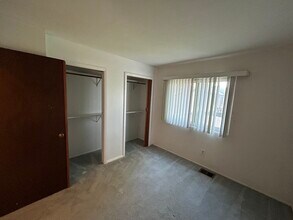 310 E 60th Ct in Merrillville, IN - Building Photo - Building Photo