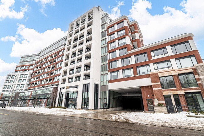 259 The Kingsway in Toronto, ON - Building Photo - Building Photo