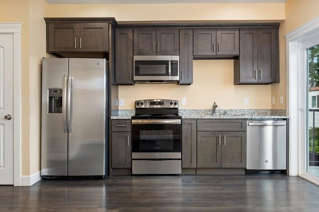 property at 12614 Ambaum Blvd SW