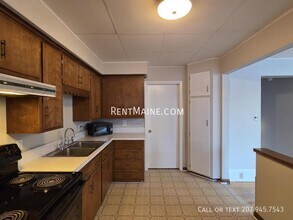 84 Shawmut St, Unit 1F in Lewiston, ME - Building Photo - Building Photo