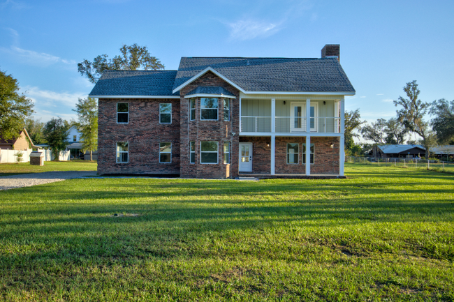 4205 Deerpoint Lake Dr in Southport, FL - Building Photo - Building Photo