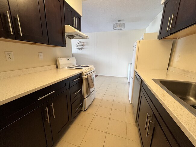 11816-11888 88 Ave in Delta, BC - Building Photo - Building Photo