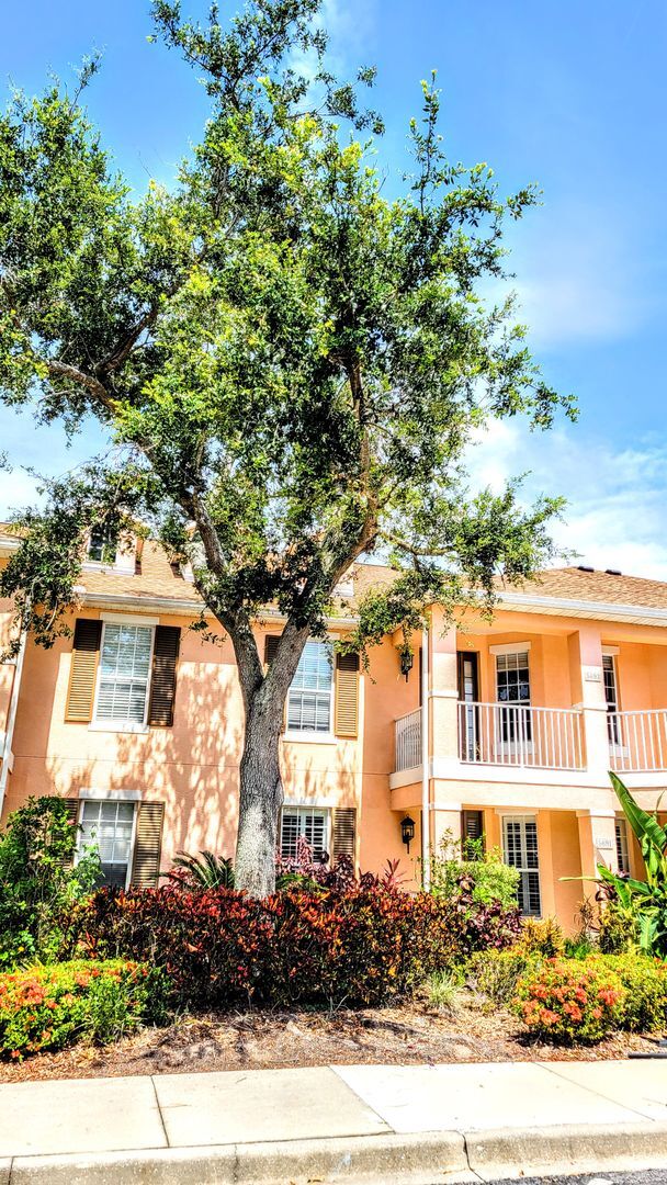 5691 Key Largo Ct in Bradenton, FL - Foto de edificio - Building Photo