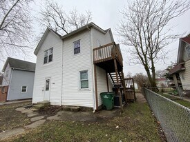 416 8th St in West Des Moines, IA - Building Photo