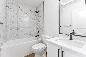 11630-BS122 122 St NW in Edmonton, AB - Building Photo - Building Photo