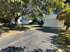 77 Aragon Ave in Irondequoit, NY - Building Photo - Building Photo