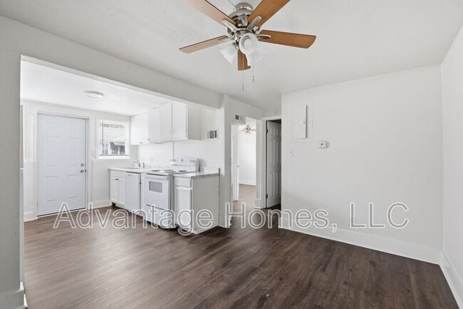 1015 N Scott Ave in Belton, MO - Building Photo - Building Photo