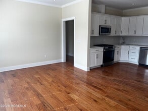 2419 Bridge Ave in Point Pleasant, NJ - Building Photo - Building Photo