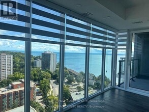 370 Martha St in Burlington, ON - Building Photo - Building Photo