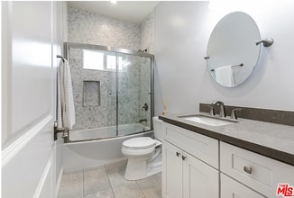 418 S Citrus Ave in Los Angeles, CA - Building Photo - Building Photo