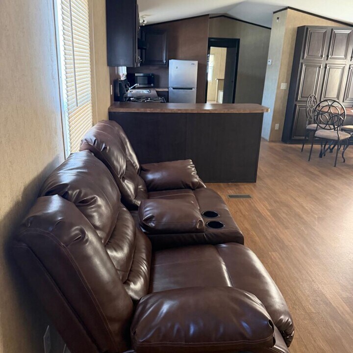 815 W 40th St in Odessa, TX - Building Photo