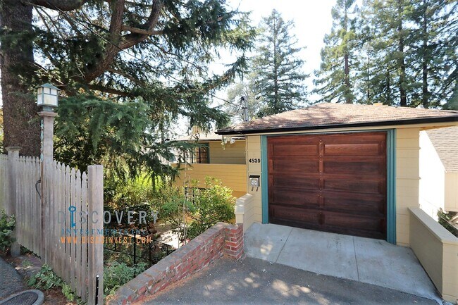 4839 Harbord Dr in Oakland, CA - Building Photo - Building Photo